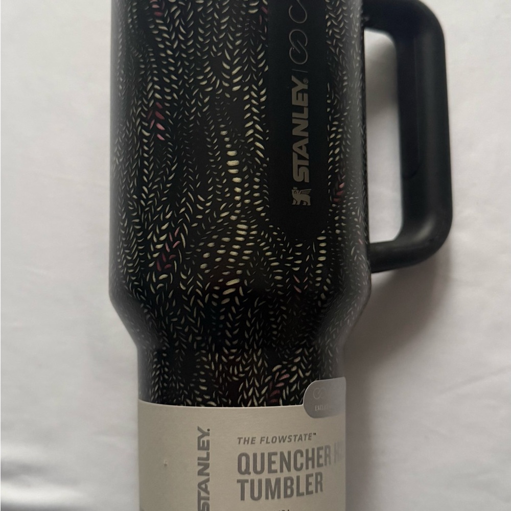 Stanley Black Patterned Quencher Tumbler‎